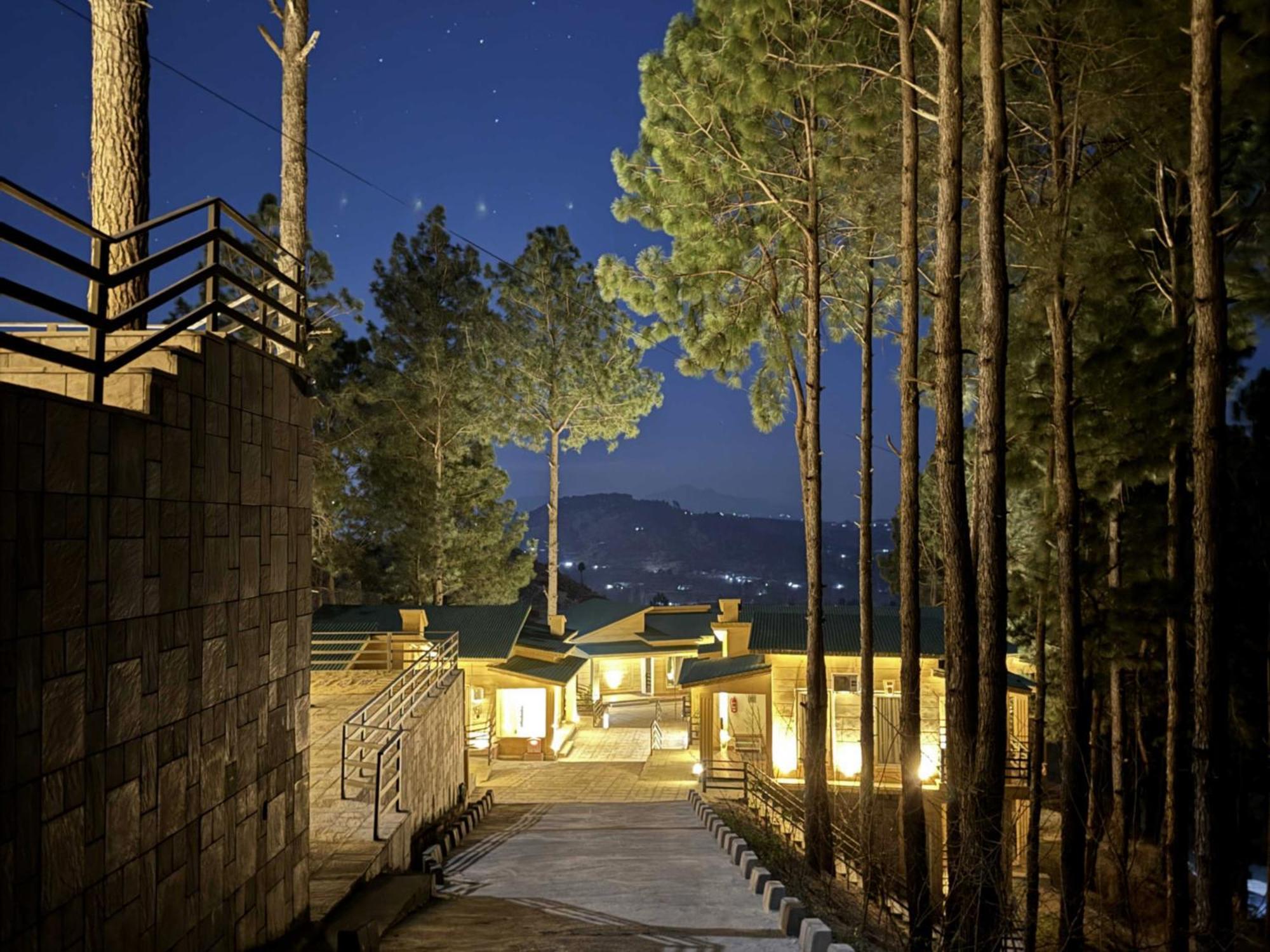 Hidden Hills Hotel & Resort Mansehra Exterior foto
