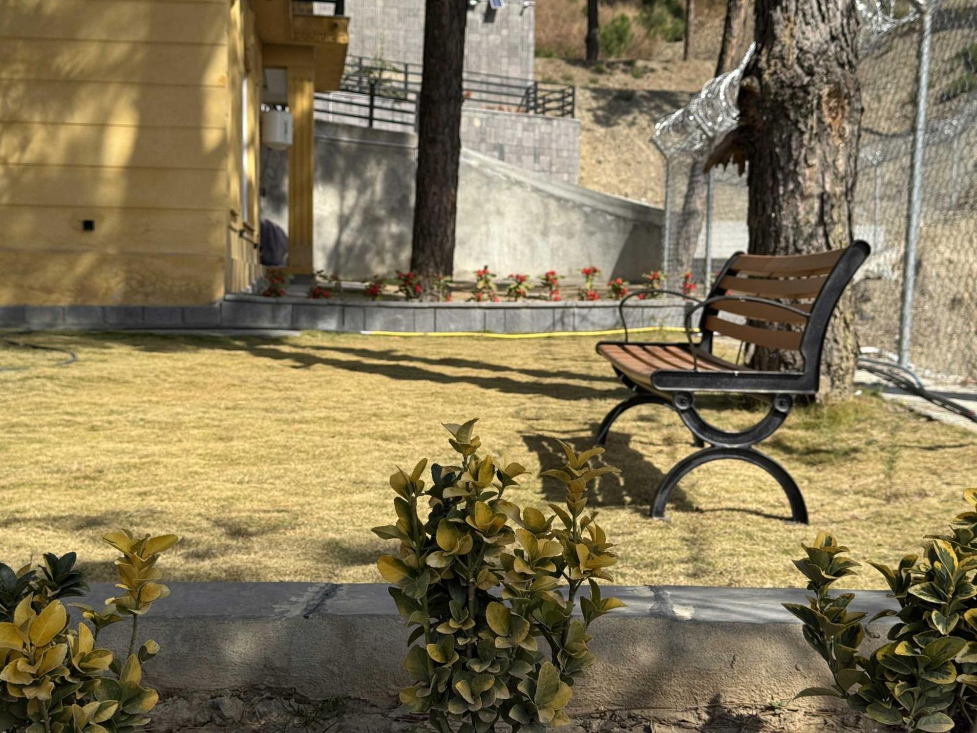 Hidden Hills Hotel & Resort Mansehra Exterior foto